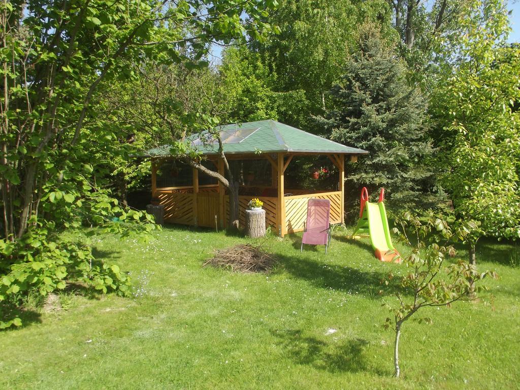 Hotel Zum Hecht à Herrnhut Extérieur photo