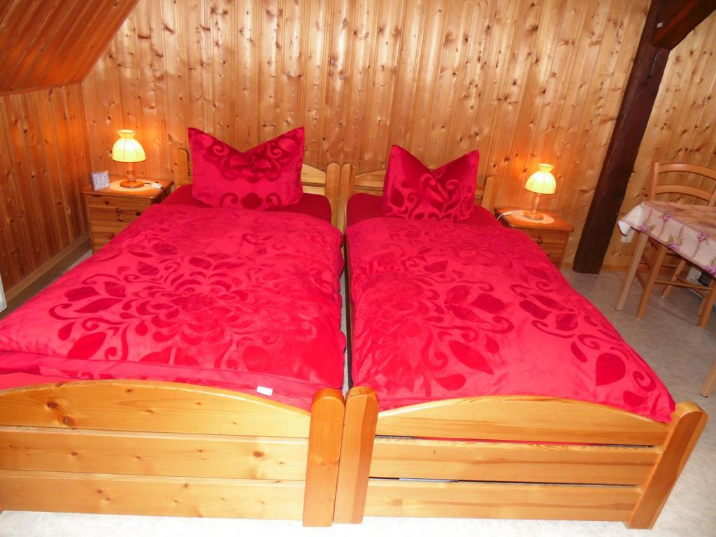 Hotel Zum Hecht à Herrnhut Extérieur photo